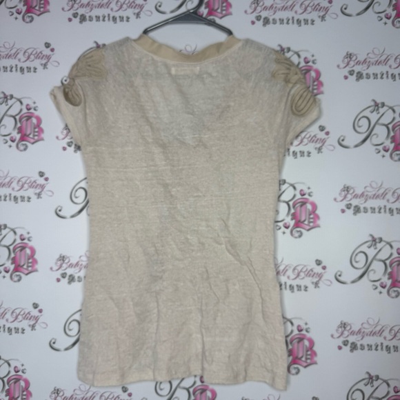 Pilcro and the letterpress tshirt floral design on shoulders distressed collar - Picture 7 of 9